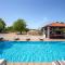 Villa With Pool, Jacuzzi, Sauna, Fitness, Playground & Wine Cellar - 戈斯蒂加卡