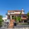 Villa With Pool, Jacuzzi, Sauna, Fitness, Playground & Wine Cellar