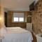 Corona de Galicia Rooms