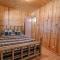 Bear Pause -Walk to lake and Alpine Slides! Beautiful knotty pine interior! - بيغ بير لاكي