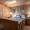 Bear Pause -Walk to lake and Alpine Slides! Beautiful knotty pine interior! - بيغ بير لاكي