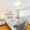 Spacious Central located Family House at Sunnybank