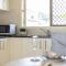 Homy Self Contained Unit Sunnybank CBD Street Parking