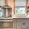 Historic Charm and Modern Luxury 6 Mi to Stowe Mtn