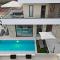 STAY Oasis Luxury Villas