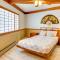 Star House Unique Home with Furnished Deck and Views - Pine Mountain Club