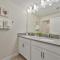 Renewed Luxury Townhouse with private pool