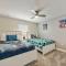Renewed Luxury Townhouse with private pool