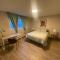 Brand New Modern Flat 2br1ba Whyte And University