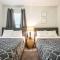 King bed, 1 gig net, hottub upon request, handicap accessible - 查尔斯顿
