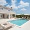 4 Bedroom Gorgeous Home In Zminj