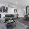 Luxurious Fitzroy Street Getaway
