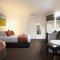 Bowen Inn Motel