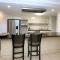 501 Pacific Reef