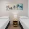 The Ballah - Central Surfers High Floor 2 Bedroom Ocean View unit with Parking Pool GYM