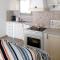 Cheerful 2 bedroom villa with pool. - Kampos