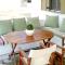 Cheerful 2 bedroom villa with pool. - Kampos