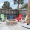 Cozy Beach Bungalow with a Heated Pool - شاطئ بينساكولا