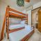 Beachfront 4 BR Condo with Pool Next to the Beach - Бусериас