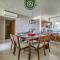 Beachfront 4 BR Condo with Pool Next to the Beach - Бусериас