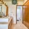 Beachfront 4 BR Condo with Pool Next to the Beach - Бусериас