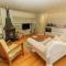 Lymington Lodge