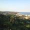 Spacious 2BR Beachfront Apartment - The Coachhouse