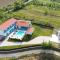 Vila Mavis-cazare cu piscina incalzita & jacuzzi