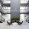 Redondo Beach 1BR w Pool Gym 1 block from beach LAX-437 - شاطئ ريدوندو