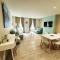 Kyriad Saumur Hyper Centre Hôtel, Appartements, Séminaires et SPA soins Sothys Paris