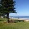 Direct Beachfront Paradise Retreat - The Coachhouse