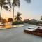 Full Moon Island Resort