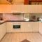 Apartments with a luxurious location near the sea