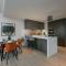Portico Residences - Beautiful 2 bed apartment with Pool in Nine Elms - 伦敦
