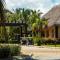 Golf View Retreat • Poolside Apt in Hard Rock Area