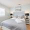 Coastal Dream - 2 Blocks to ocean, steps to beach, hot tub, coastal trail, BBQ - Half Moon Bay