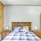 Quiet Lakefront Grand Rapids Cabin on 5 Acres - 大急流城