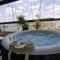Luxueux Studio avec jacuzzi et salle de sport