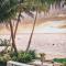 ShakaBrah's beachfront Kubo - Libertad