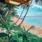 ShakaBrah's beachfront Kubo - Libertad