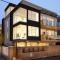 2 Bed 3 Bath Right on the Beach WOW Great Value - Melbourne