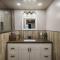 Spacious & Updated MQT Home - HotTub - Backyard - Marquette
