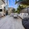Modern Home Central Mount