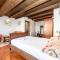 Apartments with pool Maraska