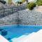 Apartments with pool Maraska
