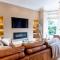 YORK PLACE - Spacious central apartment to town with views - Harrogate