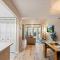 Artists Tower Townhome Just Renovated w Loft