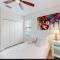 Pompano Comfort, with pool & minutes from beach