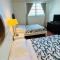 Hollywood 2 Bedroom with Ocean View 004-21mar
