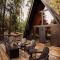 Modern Black A-frame Overlooking A Meadow W Ac! - 谢弗湖